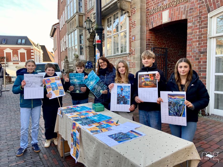 Kalenderverkauf auf dem Wochenmarkt