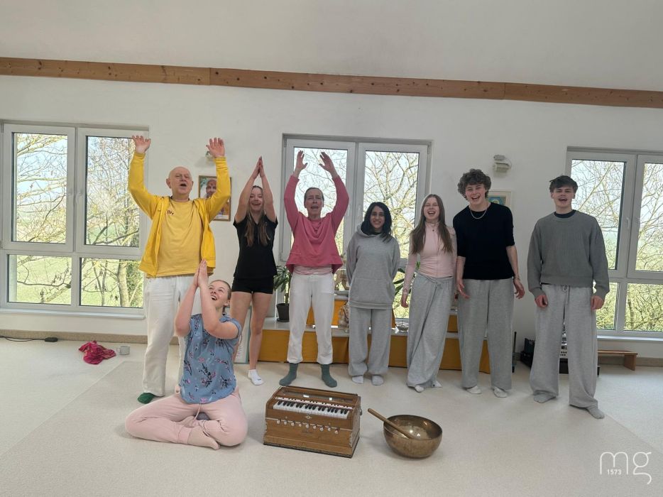 Yoga-AG im Ashram